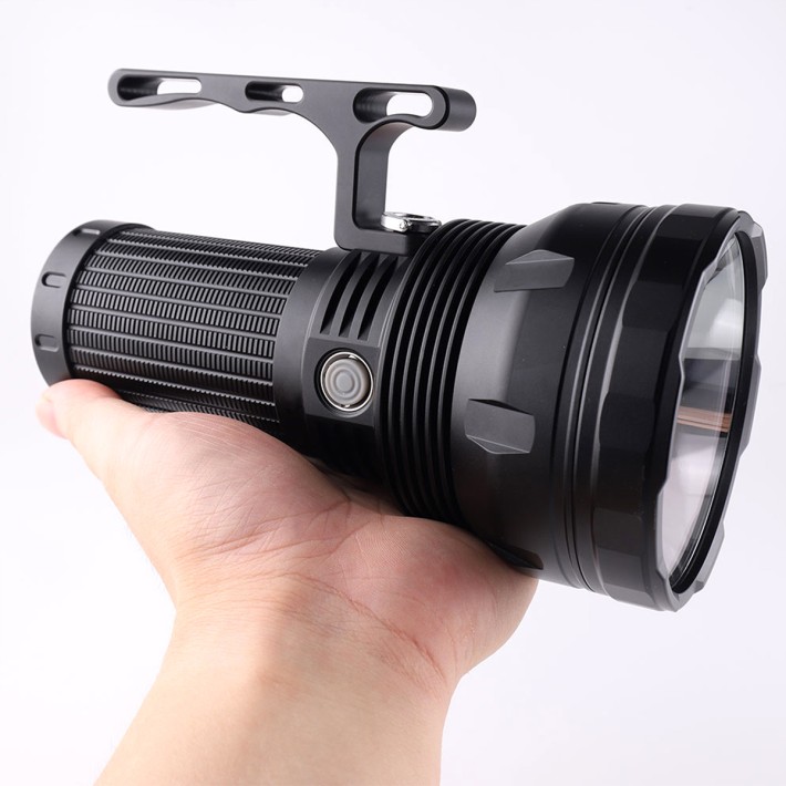 Direct Charge Long Range Aluminum Alloy Flashlight