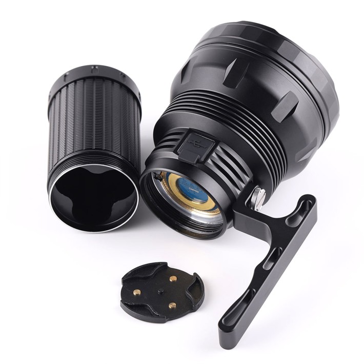 Direct Charge Long Range Aluminum Alloy Flashlight