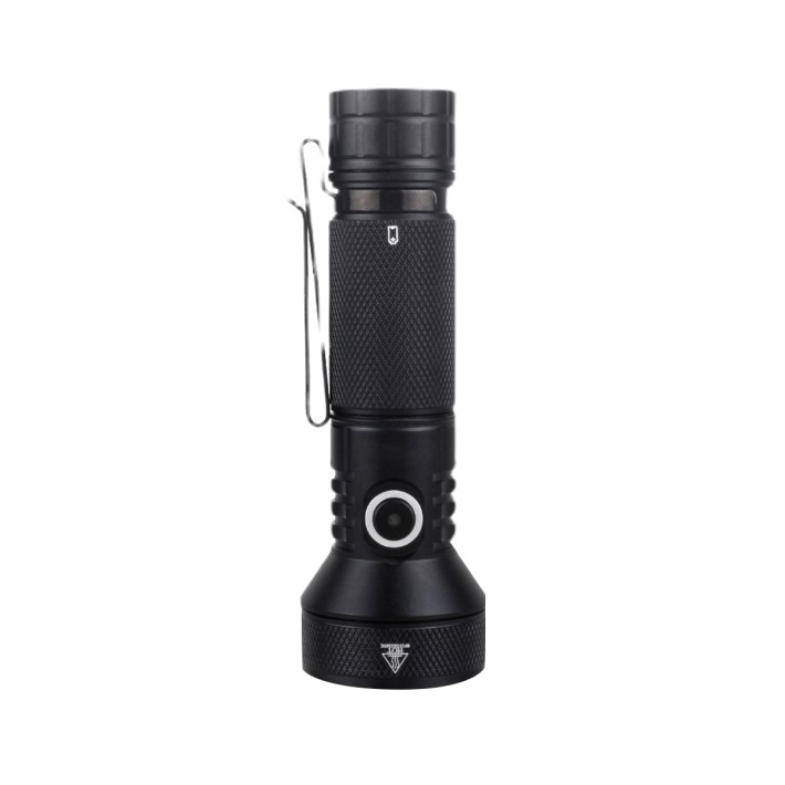 Long Throw Focusing Flashlight