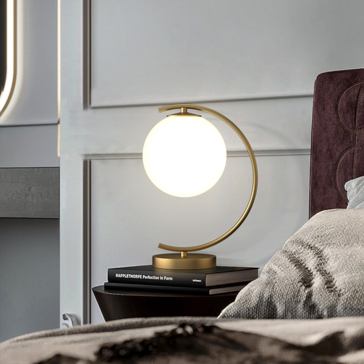 Frosted Globe Table Lamp