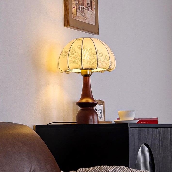 Vintage Flower Bud Table Lamp