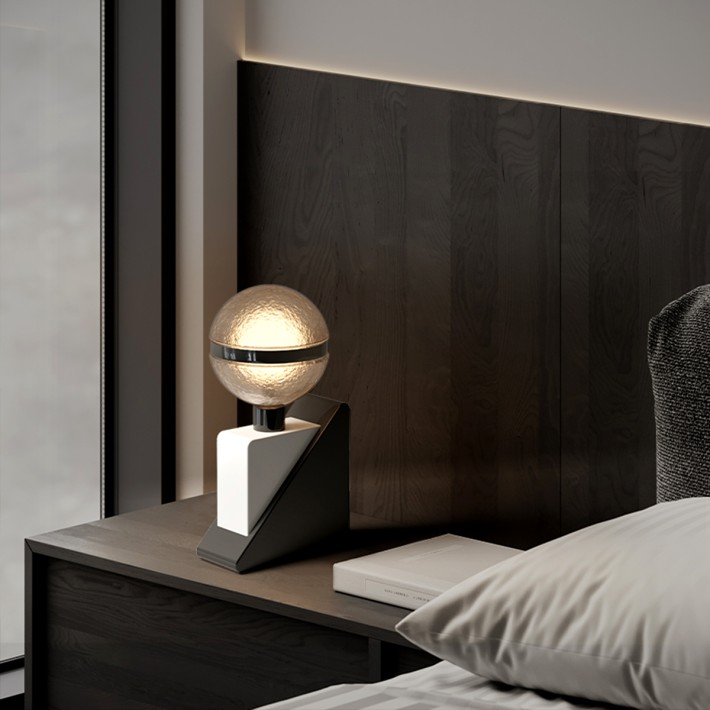 Light Luxury Glass Sphere Table Lamp