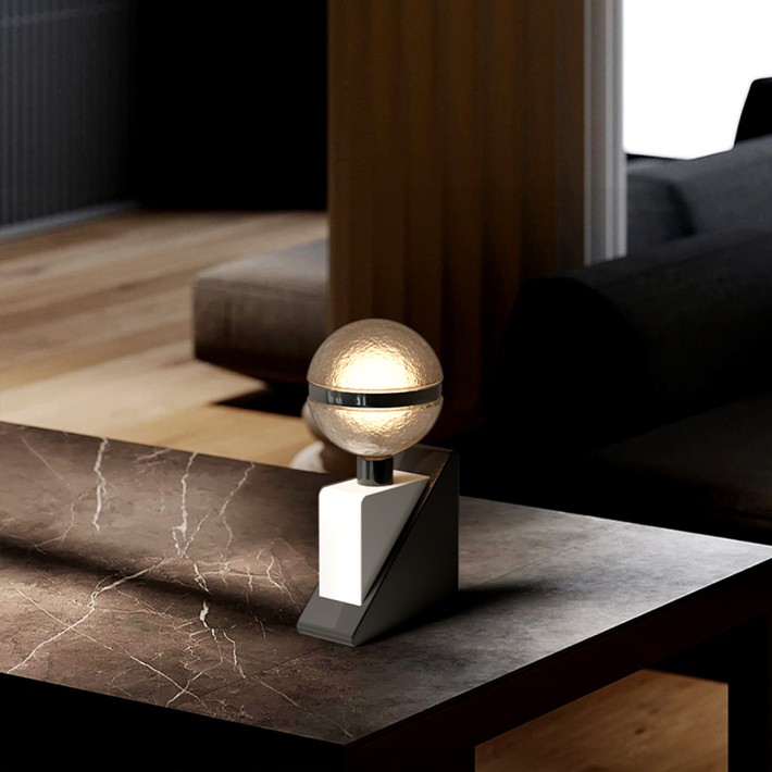 Light Luxury Glass Sphere Table Lamp
