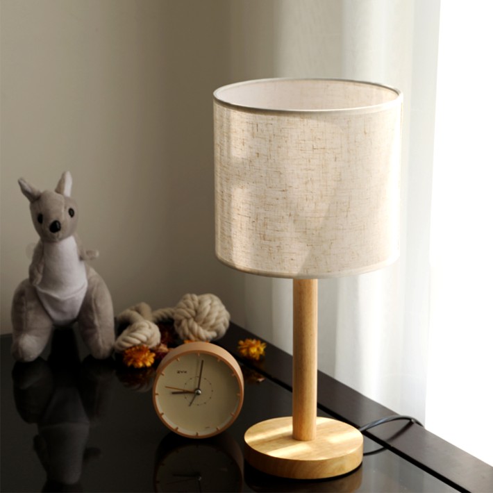Adjustable Wooden Table Lamp