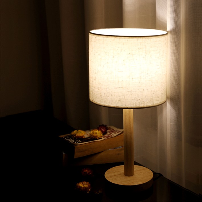 Adjustable Wooden Table Lamp