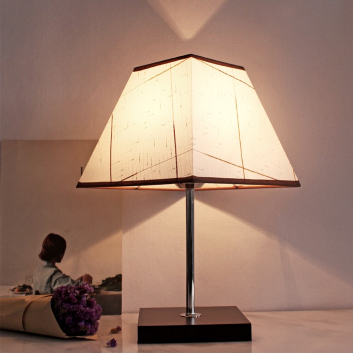 Solid Wood Fabric Dimmable Table Lamp
